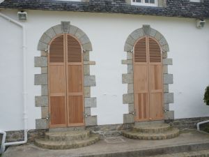 Remplacement de volets bois sur meusre à l'identique Roscoff